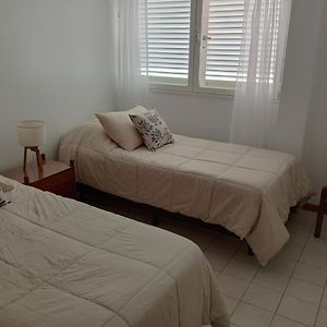 Departamento, amplio, luminoso y excelente ubicación